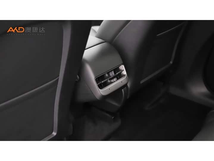 Фото 9 - Tesla Model Y