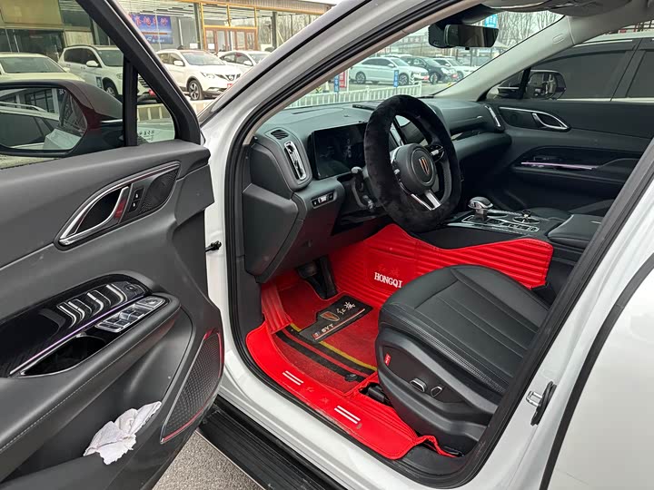 Фото 4 - Hongqi HS3 Hybrid