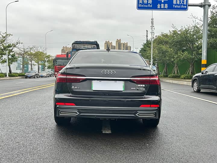 Фото 8 - Audi A6L Hybrid