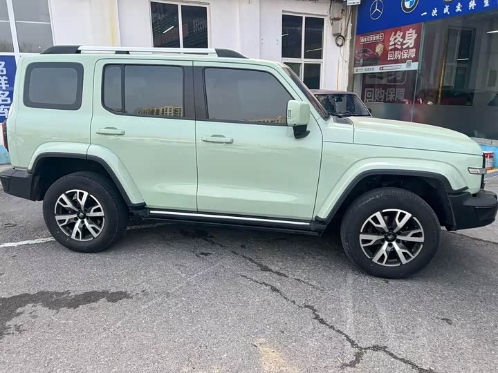 Фото 9 - Tank 300