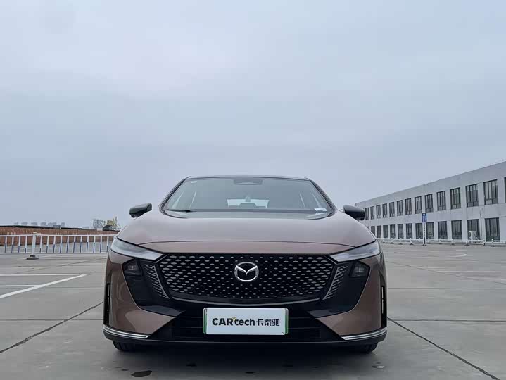 Фото 2 - Mazda EZ-6