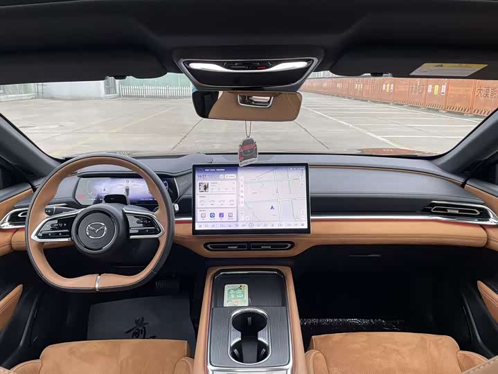 Фото 5 - Mazda EZ-6