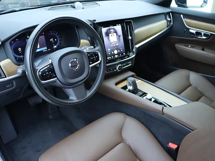Фото 6 - Volvo S90