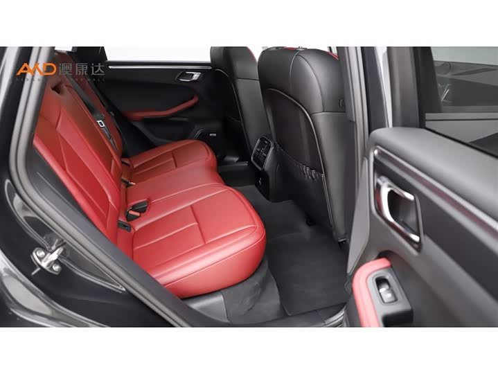 Фото 8 - Porsche Macan