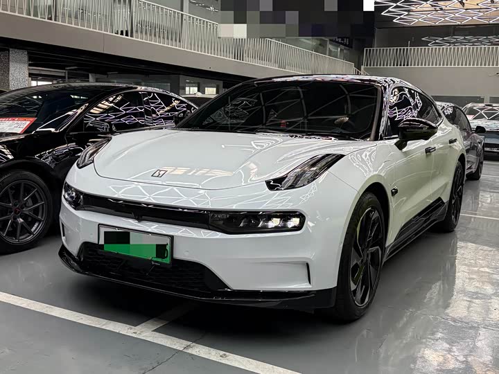 Фото 1 - Zeekr 001