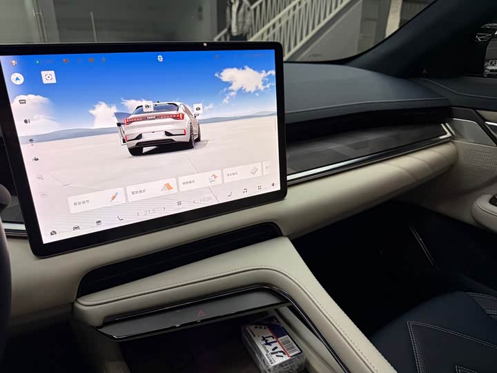 Фото 6 - Zeekr 001