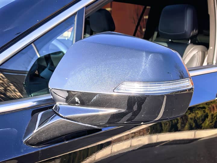 Фото 9 - Cadillac XT6