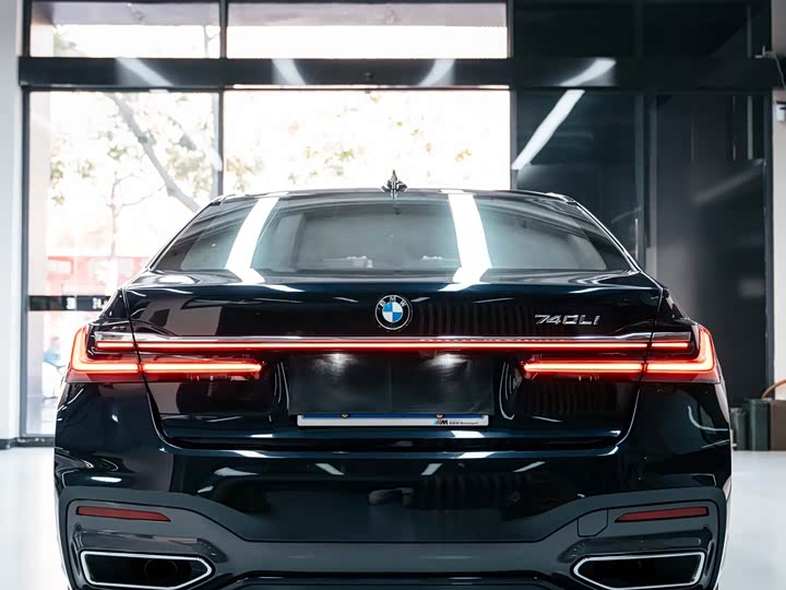 Фото 4 - BMW 7 Series