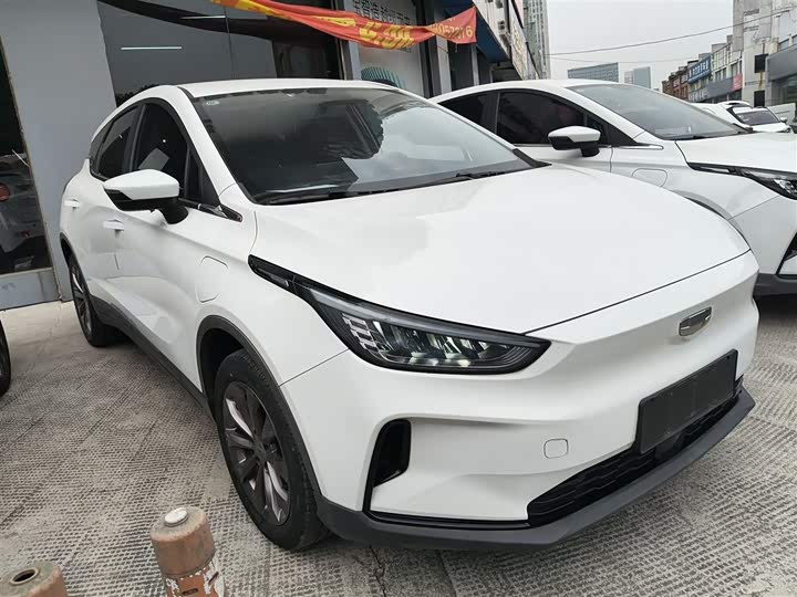 Фото 4 - Geely Geometry C