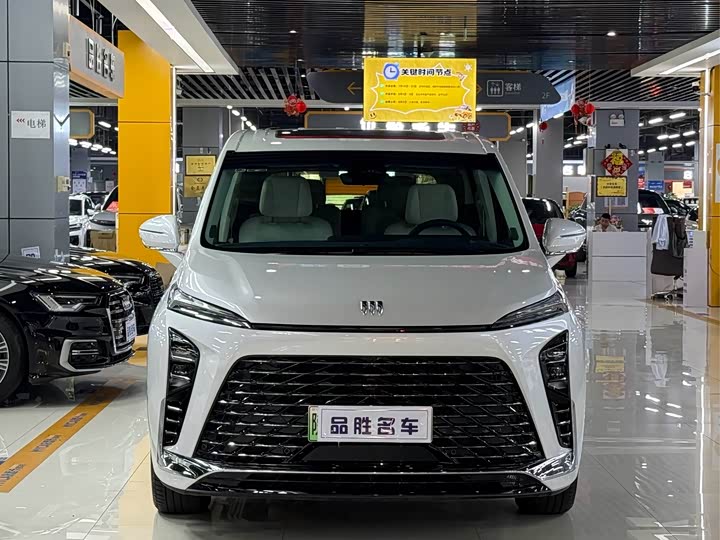 Фото 2 - Buick GL8 Hybrid