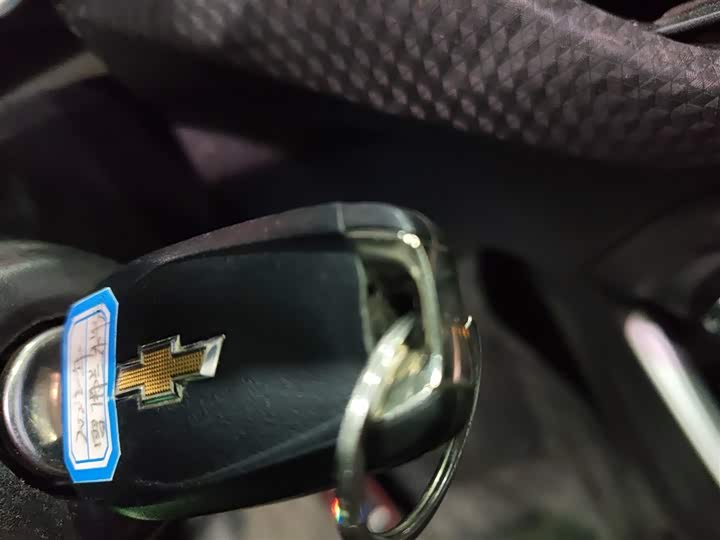 Фото 9 - Chevrolet Onix (Cavalier)