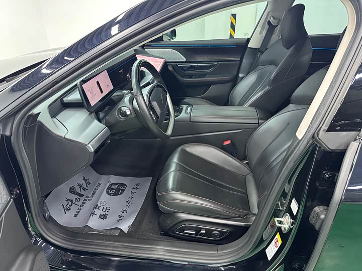 Фото 8 - XPeng P7