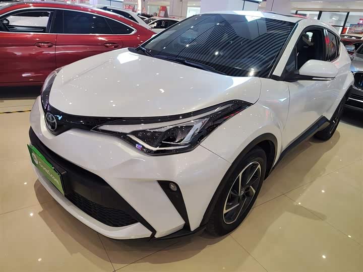Фото 1 - Toyota C-HR