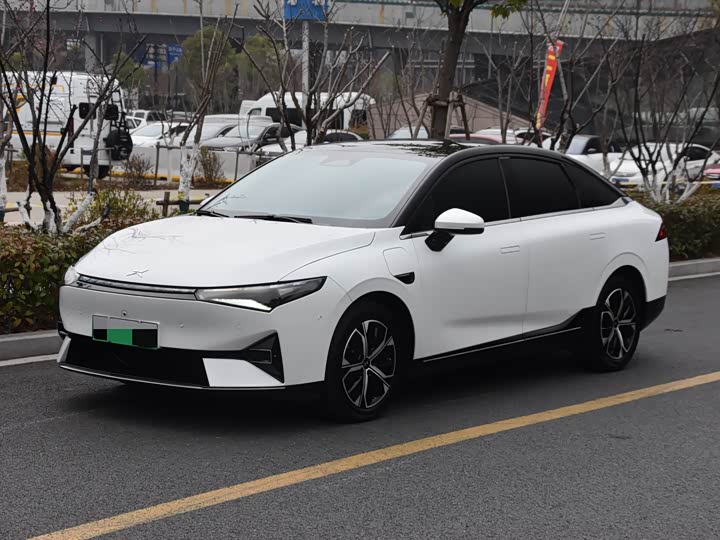 Фото 1 - XPeng P5