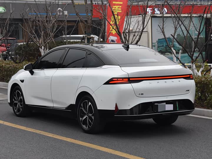 Фото 3 - XPeng P5