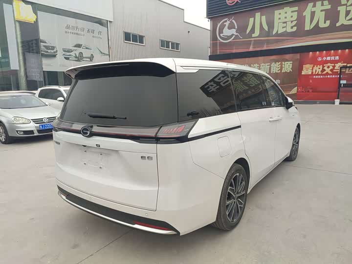 Фото 7 - GAC Trumpchi E8