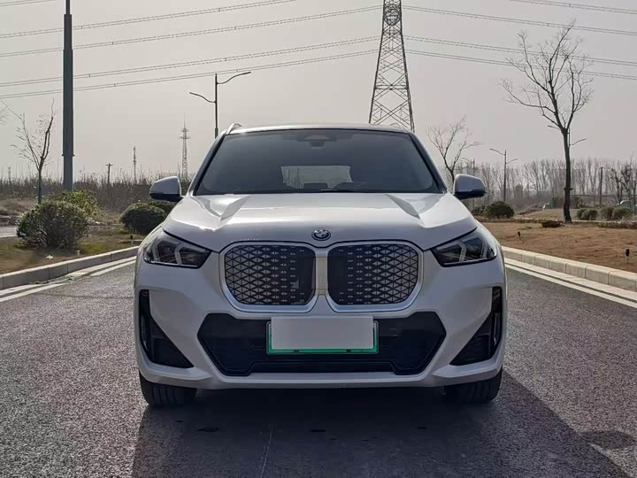 Фото 2 - BMW iX1