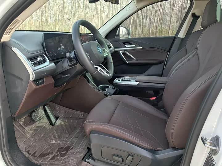 Фото 5 - BMW iX1