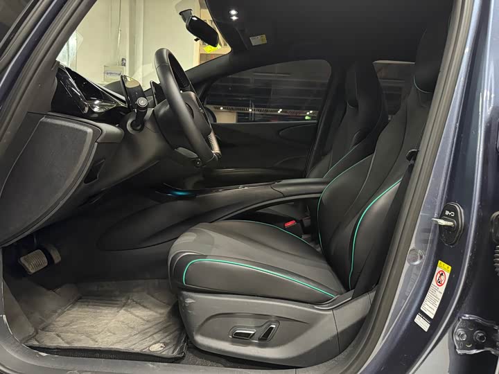 Фото 9 - BYD Dolphin