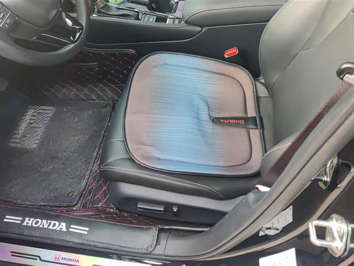 Фото 9 - Honda Accord