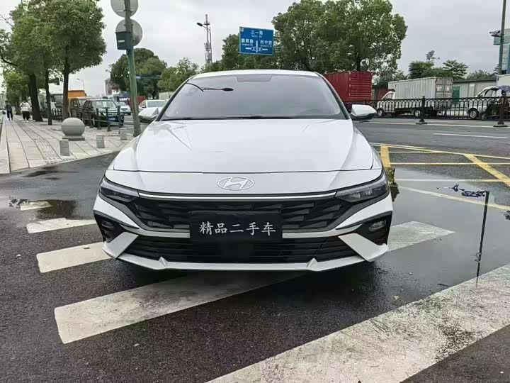 Фото 2 - Hyundai Elantra N line