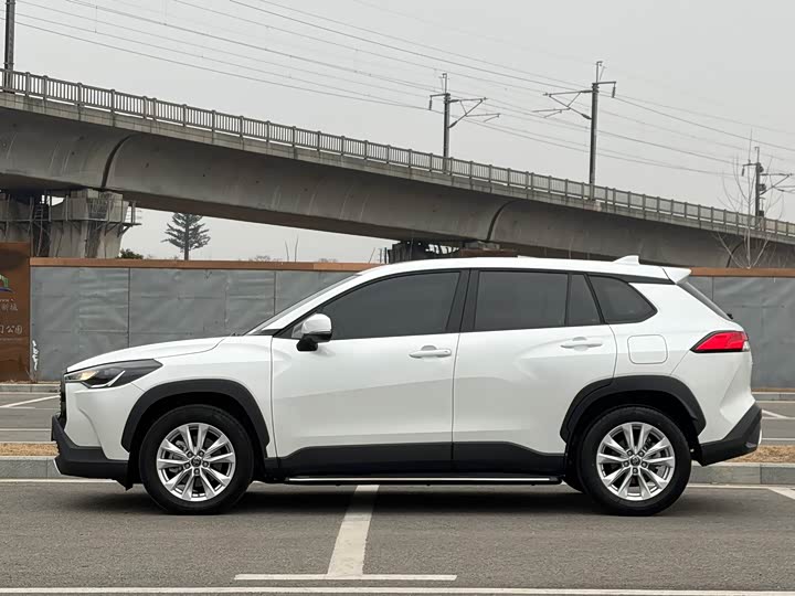 Фото 7 - Toyota Corolla Cross