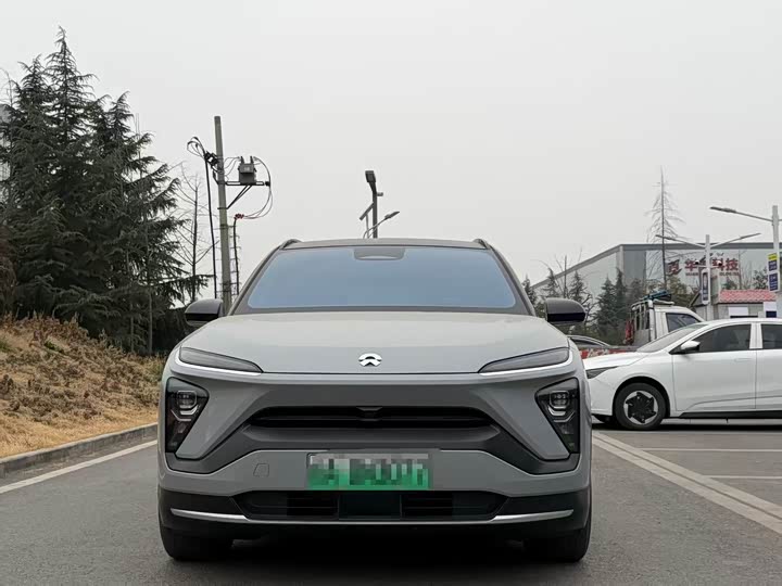 Фото 2 - Nio ES6