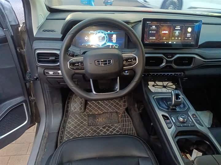 Фото 3 - Geely Okavango