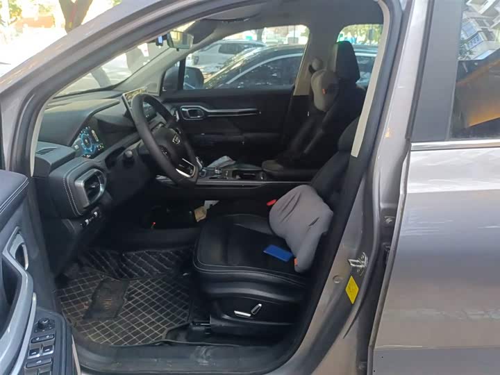 Фото 8 - Geely Okavango