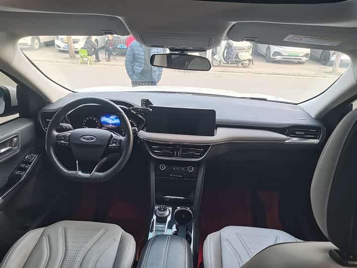 Фото 6 - Ford Escape