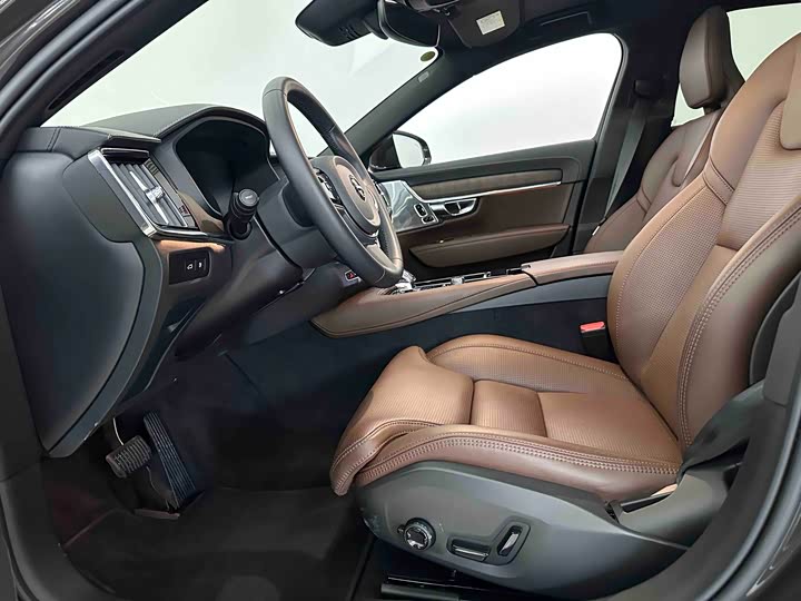 Фото 8 - Volvo S90 Hybrid