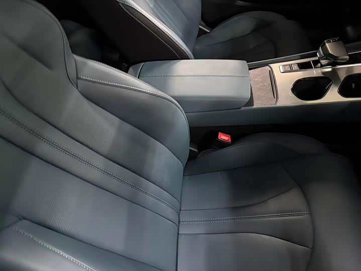 Фото 8 - MG Motor 7