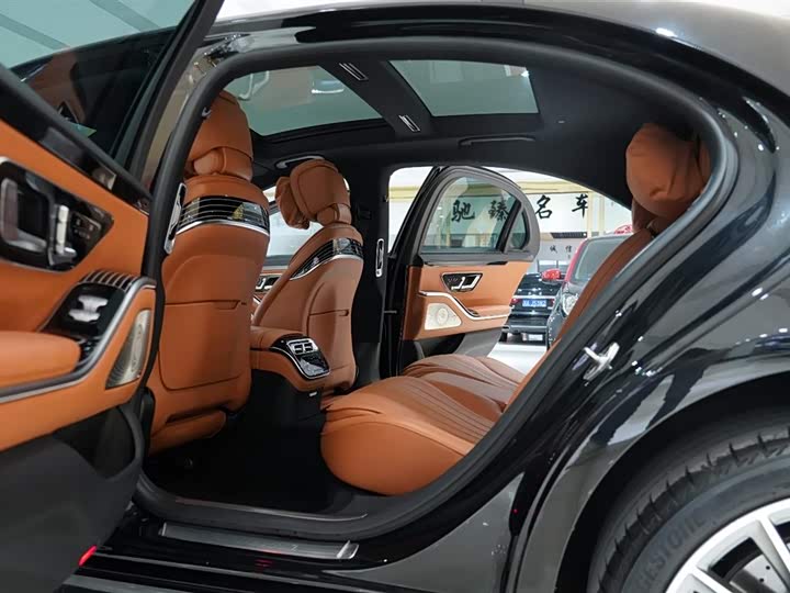 Фото 6 - Mercedes-Benz S-Class