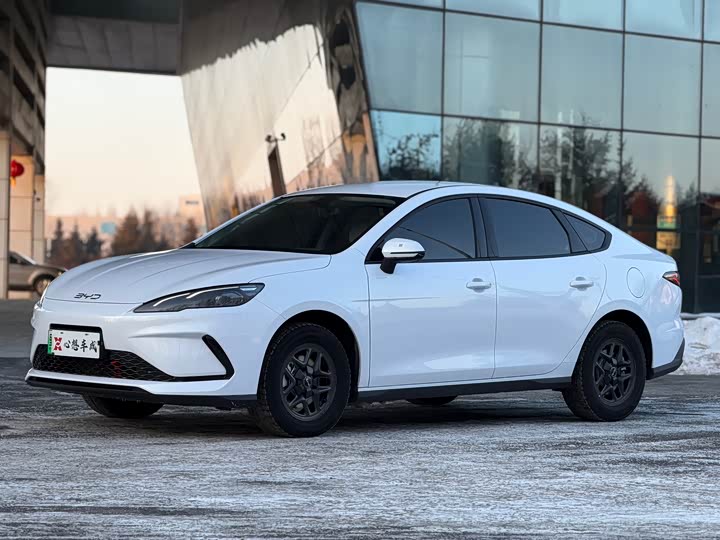 Фото 1 - BYD Seal 05 DM-i Hybrid