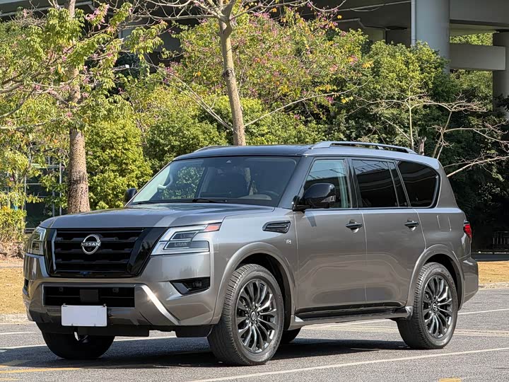 Фото 2 - Nissan Armada