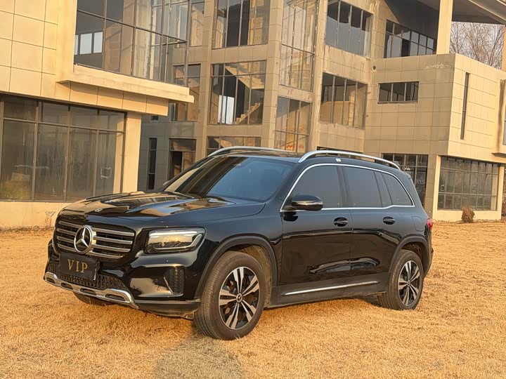 Фото 1 - Mercedes-Benz GLB-Class