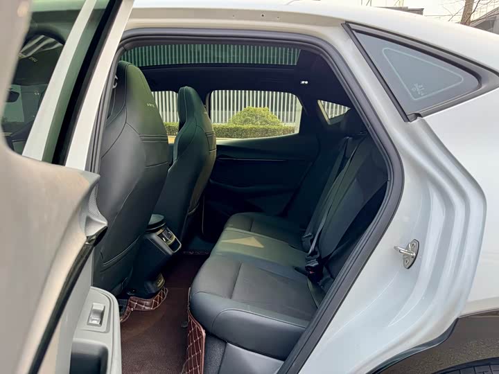 Фото 8 - Volkswagen ID.Unyx