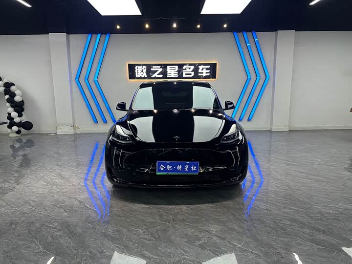 Фото 2 - Tesla Model Y