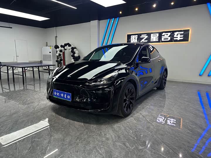 Фото 3 - Tesla Model Y