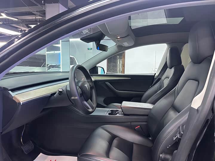 Фото 4 - Tesla Model Y