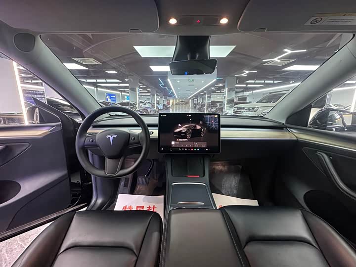 Фото 9 - Tesla Model Y