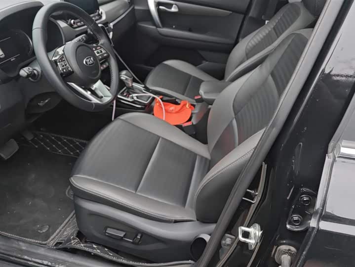 Фото 9 - Kia Sportage GT-line