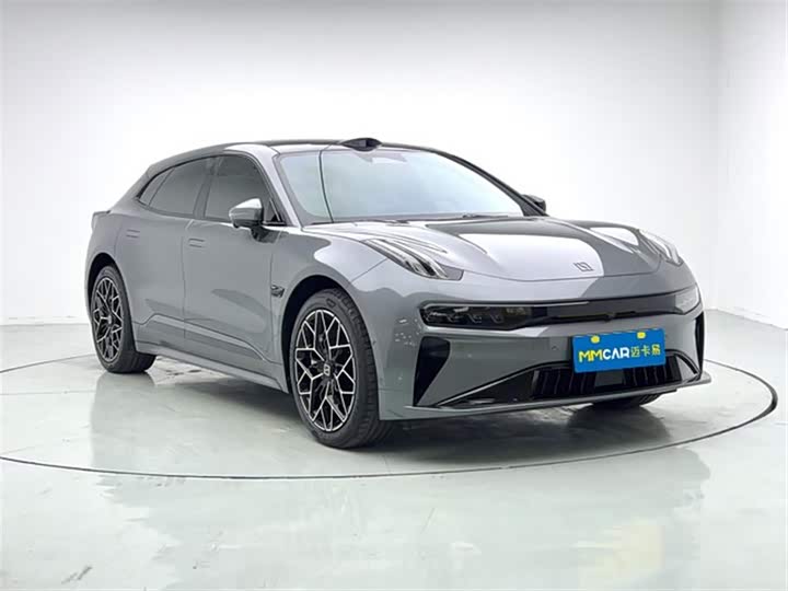 Фото 3 - Zeekr 001