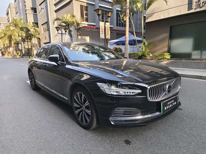 Фото 3 - Volvo S90 Hybrid
