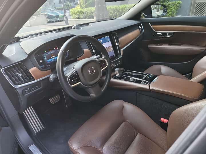 Фото 4 - Volvo S90 Hybrid