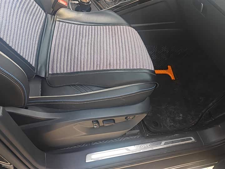 Фото 8 - Volkswagen Tayron GTE Hybrid