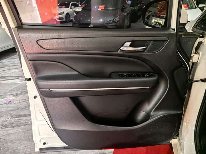 Фото 7 - GAC Trumpchi M6