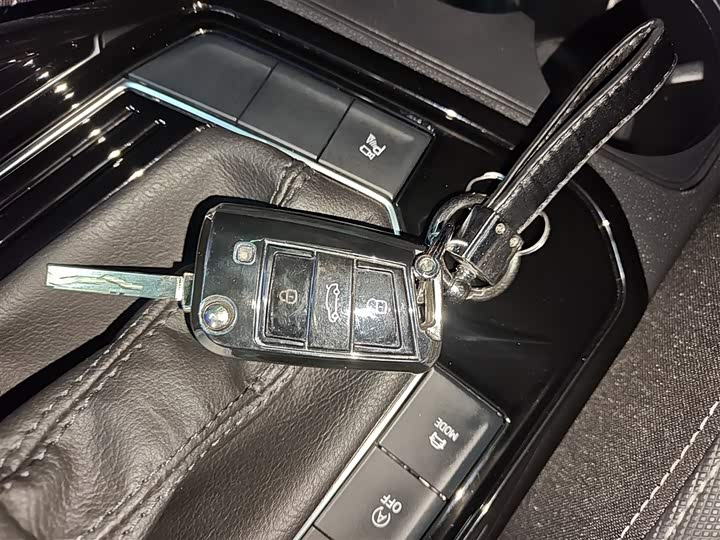 Фото 9 - Volkswagen Tayron