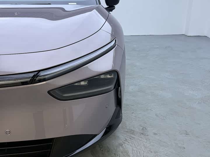 Фото 9 - XPeng F57