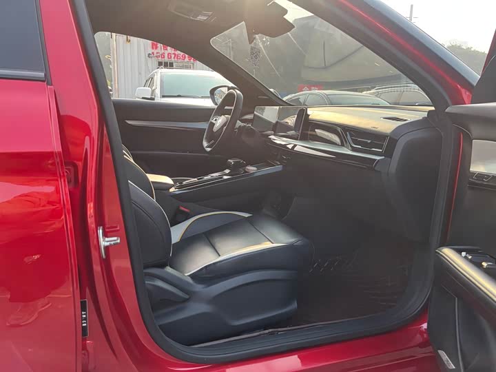 Фото 9 - MG Motor 5 Scorpio